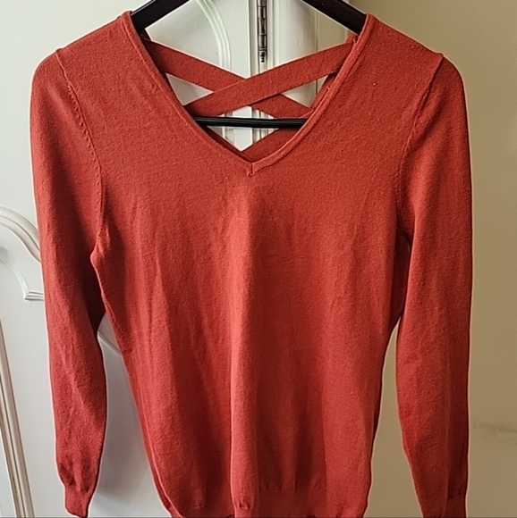 Love Ellie Stitch Fix Sweaters - NWOT Love Ellie Stitch Fix Lattice Detail On Back Burnt Orange Size M